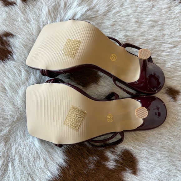 Women’s Strappy Square-Toe Heels in Burgundy - Picture 3 of 3